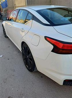 نیسان ئەلتیما